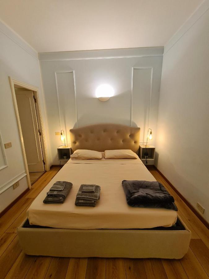 Via Del Corso Charme Apartment โรม ภายนอก รูปภาพ